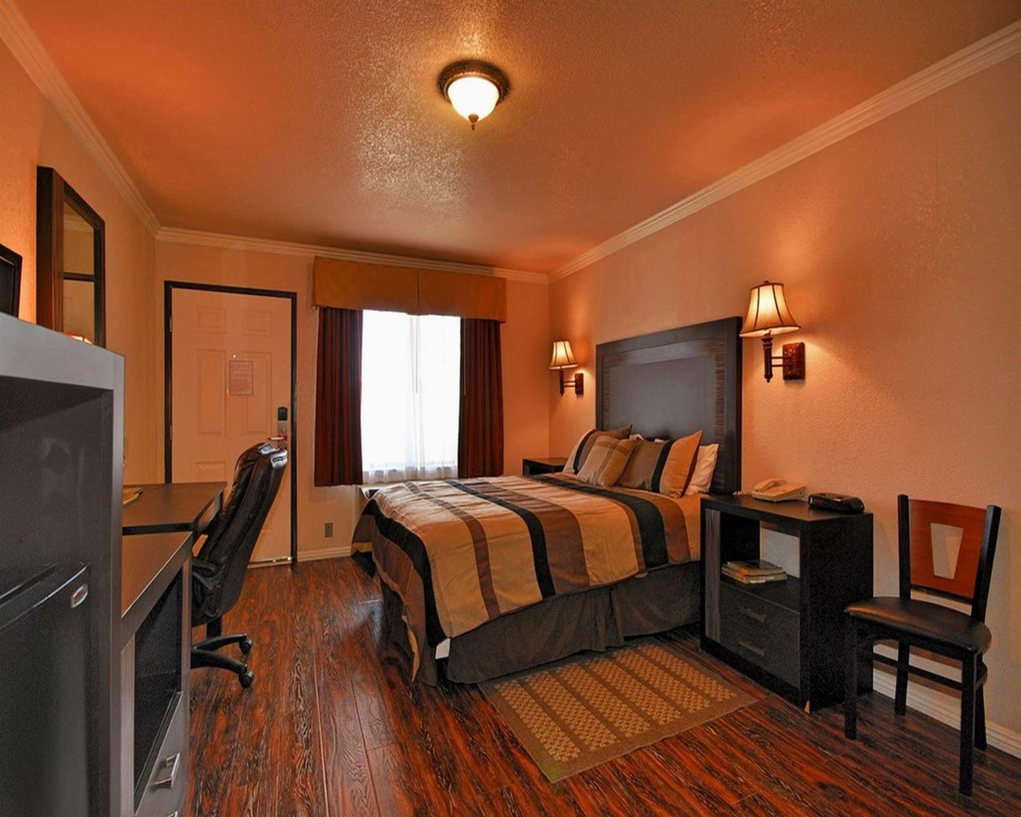 Santa Clarita Motel - Near Six Flags Magic Mountain - Valencia Buitenkant foto